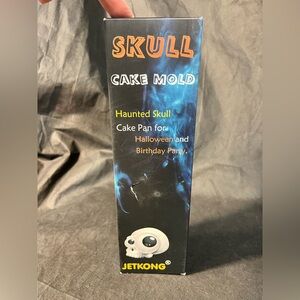 Kong Skull Cake Mold